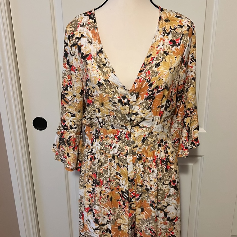 Dress - Picture 2 of 6